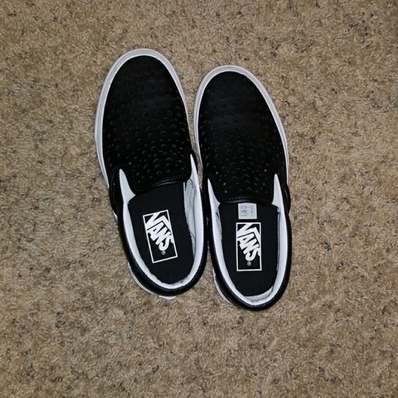 vans geometric slip on